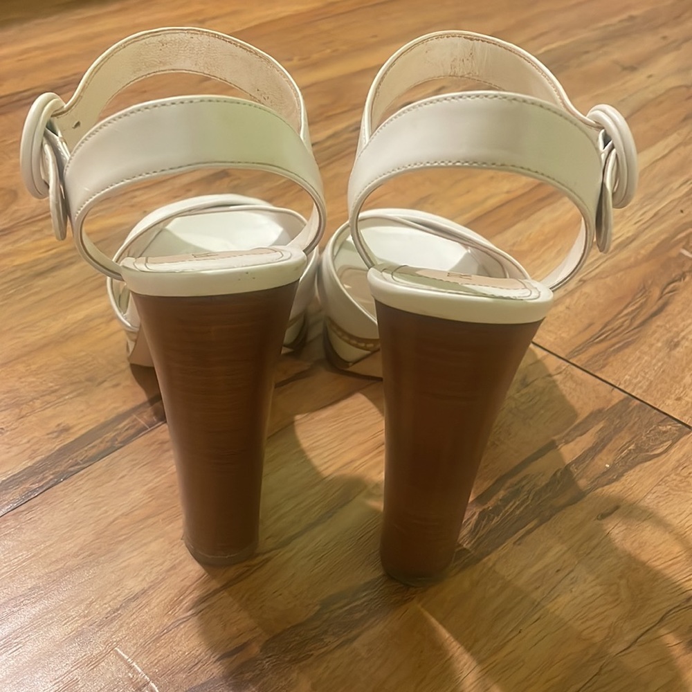 Sandals - Picture 2 of 6